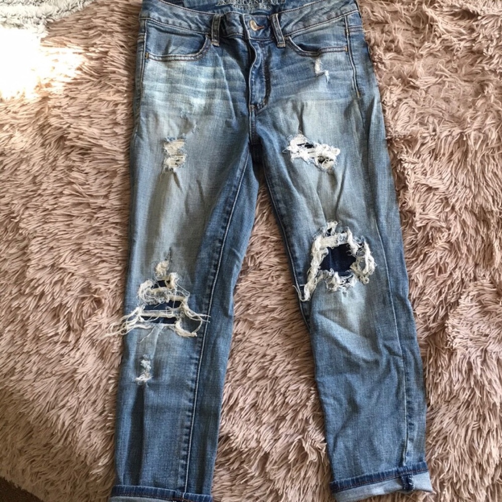 American eagle ripped cropped jeans